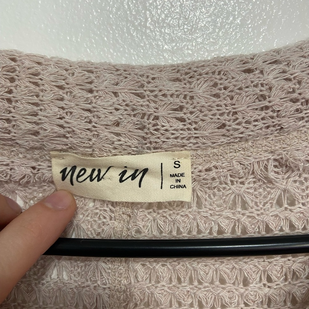 New In Womens Top. Size Small - Picture 2 of 3